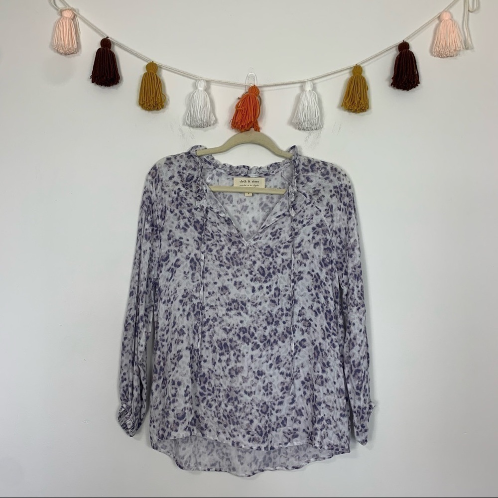 Cloth & Stone Lavender Leopard Print Peasant Blouse Size Small